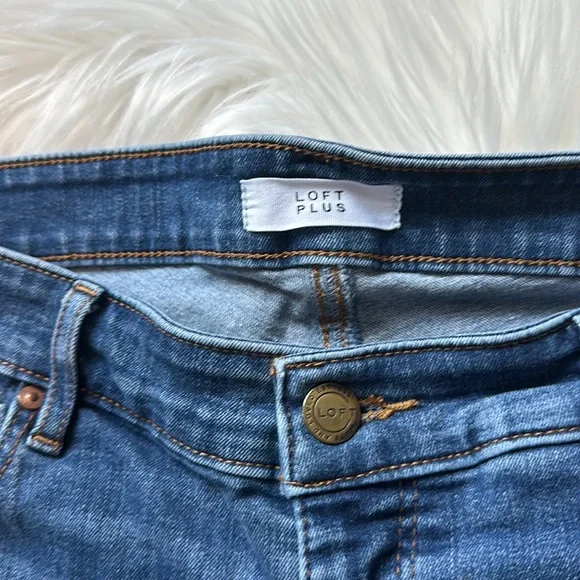 LOFT Distressed Modern Skinny Jean - Picture 4 of 5